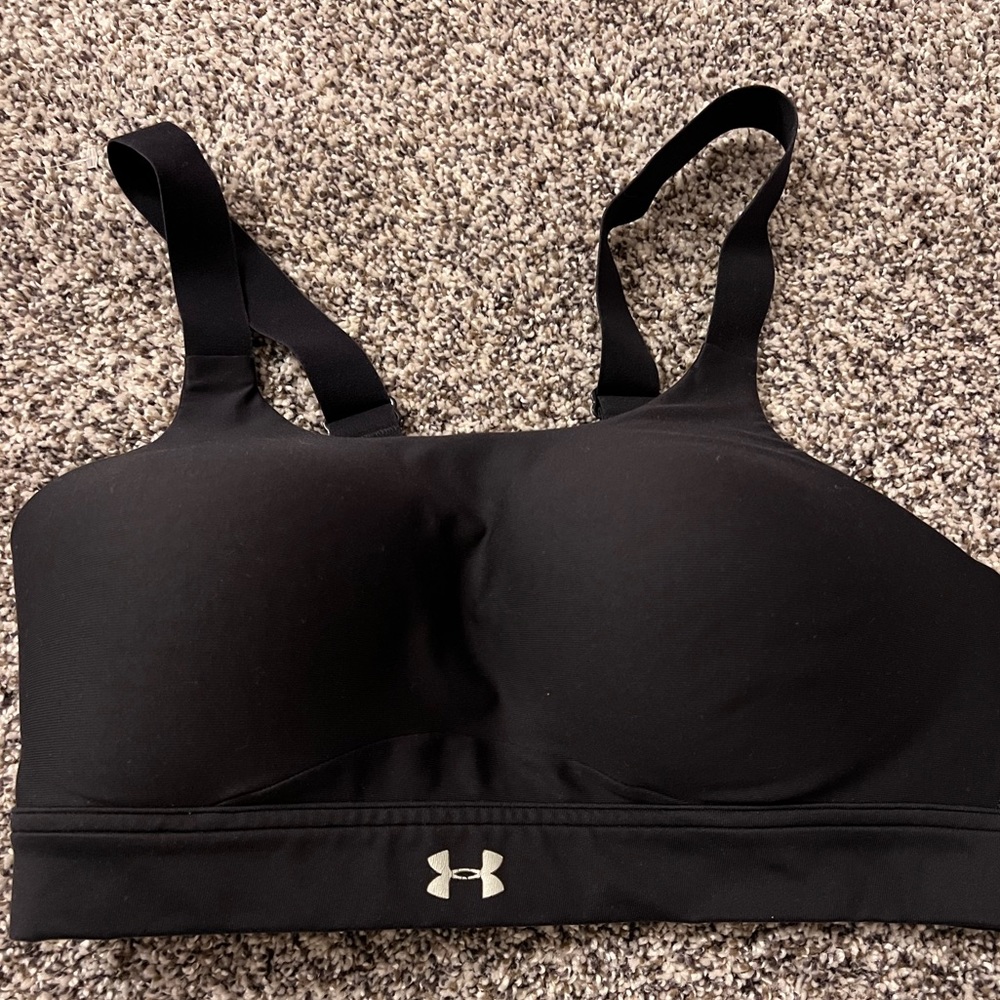 34D UA sports bra